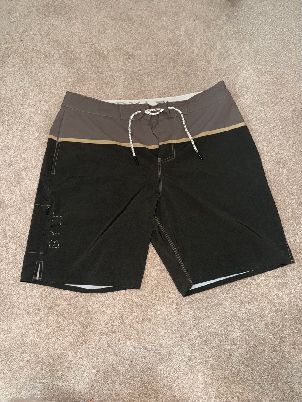 BYLT Coastal Boardshort Men’s Large Black Gray Tan Swim Trunks